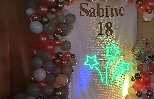 Fotozona, telpas dizains, gaismas