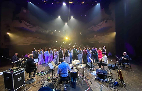 Pavadošā grupa VIA Madona