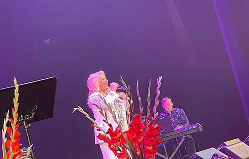 Pavadošā grupa VIA Madona